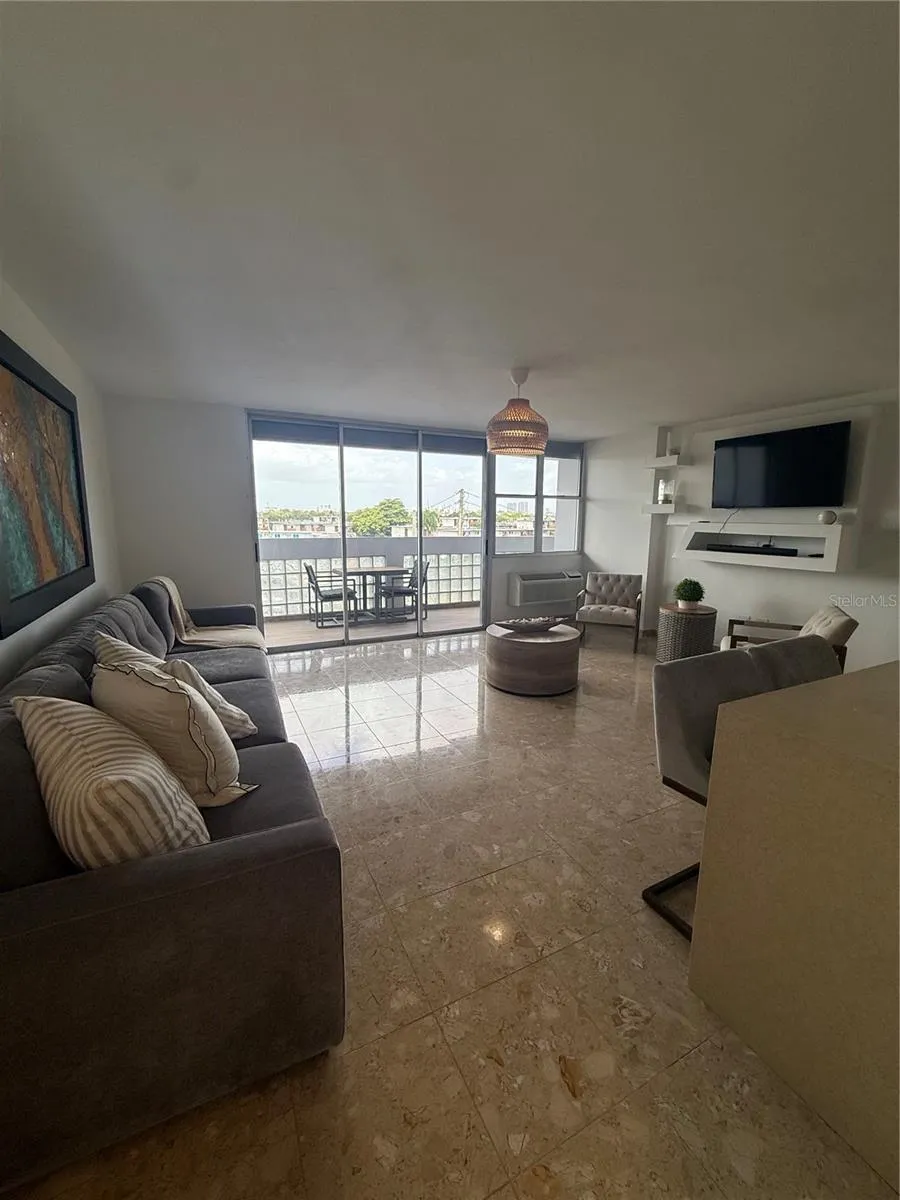 3001 ave isla verde PLAZA DEL MAR #405 Carolina, PR 00979