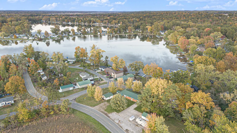 53027 Twin Lakes Road Dowagiac, MI 49047