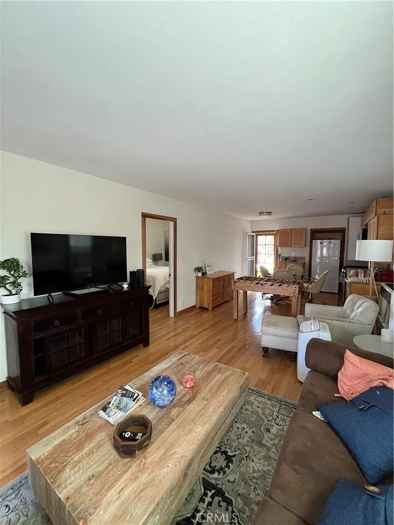 406 11th Huntington Beach, CA 92648