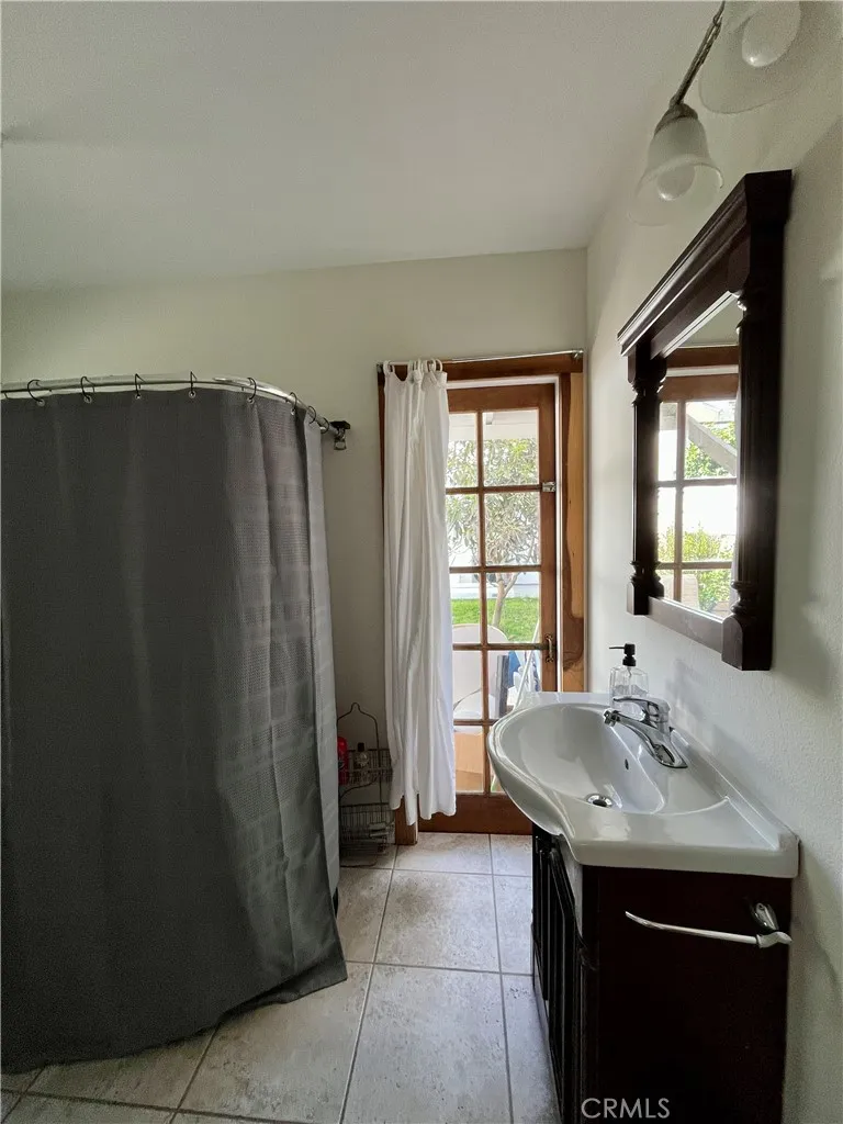 406 11th Huntington Beach, CA 92648