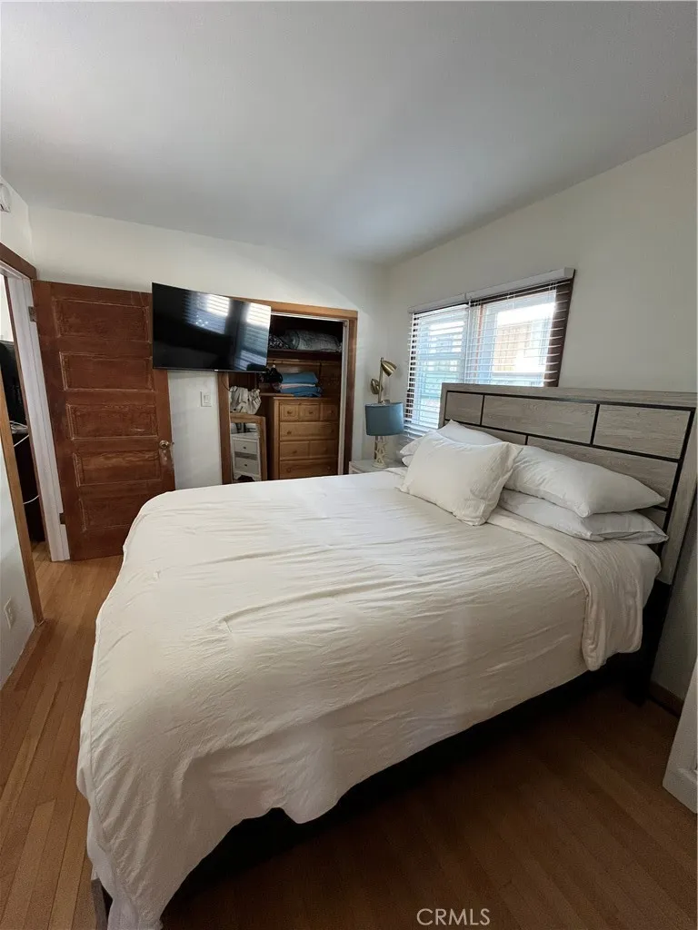 406 11th Huntington Beach, CA 92648
