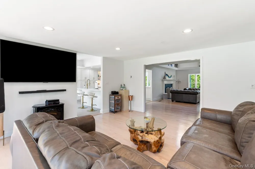 137 South Road Westhampton, NY 11977