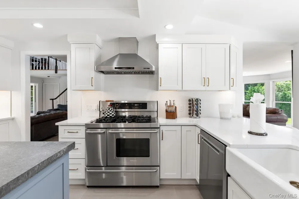 137 South Road Westhampton, NY 11977
