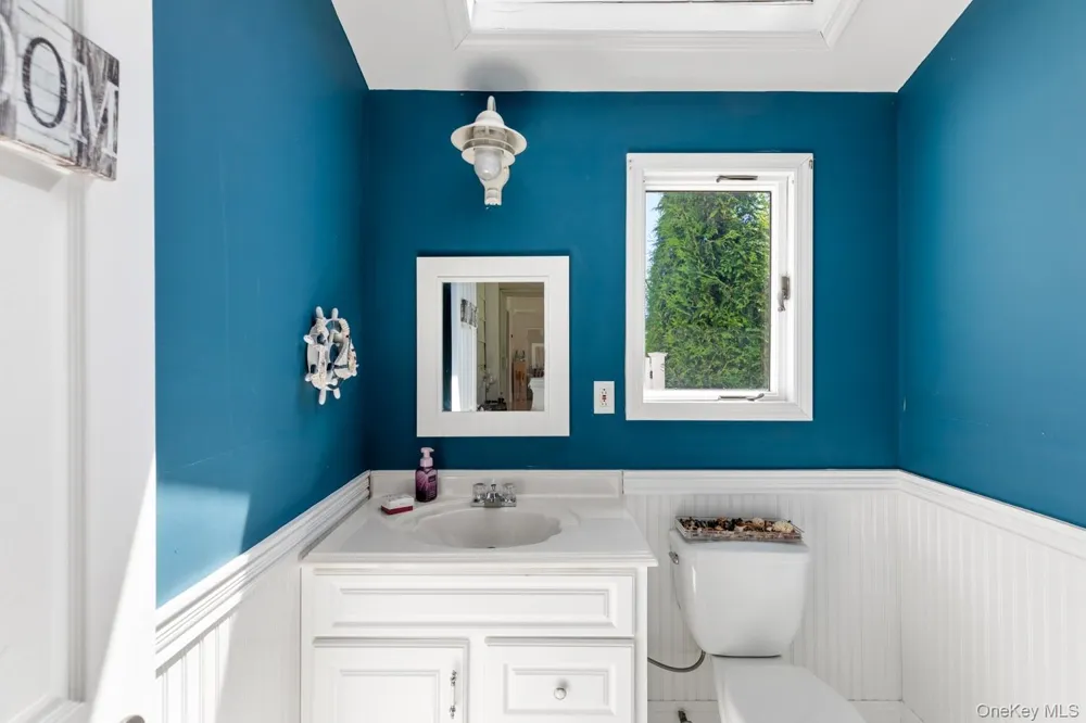 137 South Road Westhampton, NY 11977