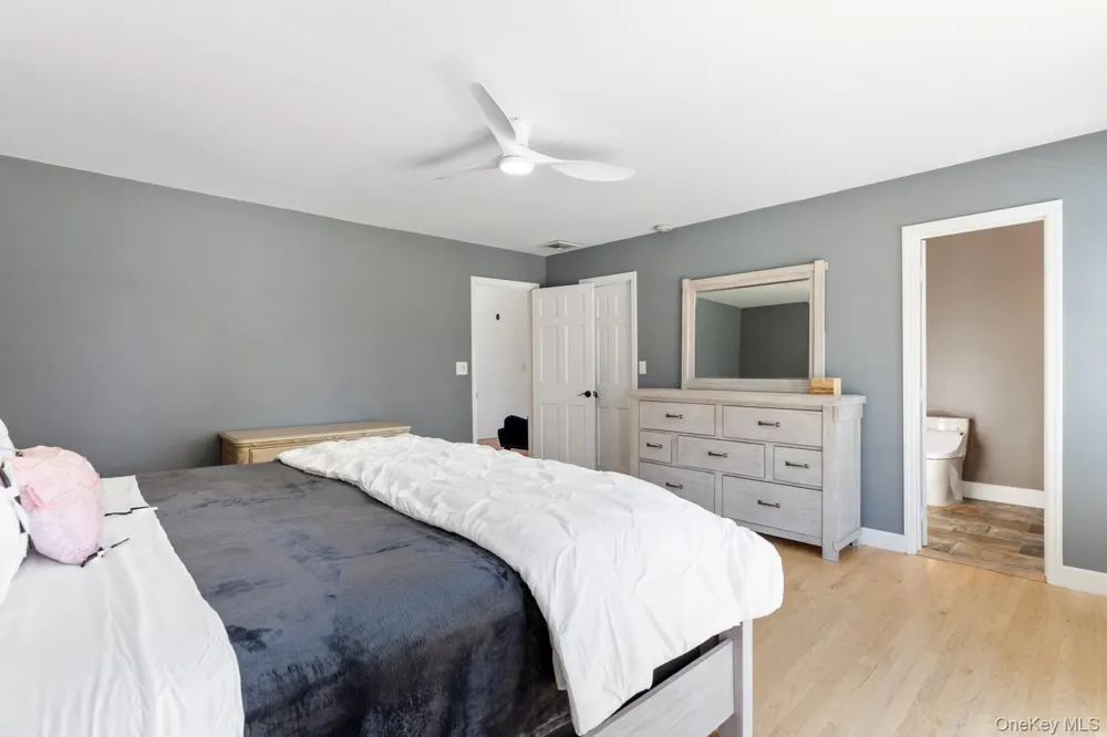 137 South Road Westhampton, NY 11977