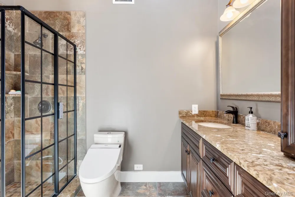 137 South Road Westhampton, NY 11977