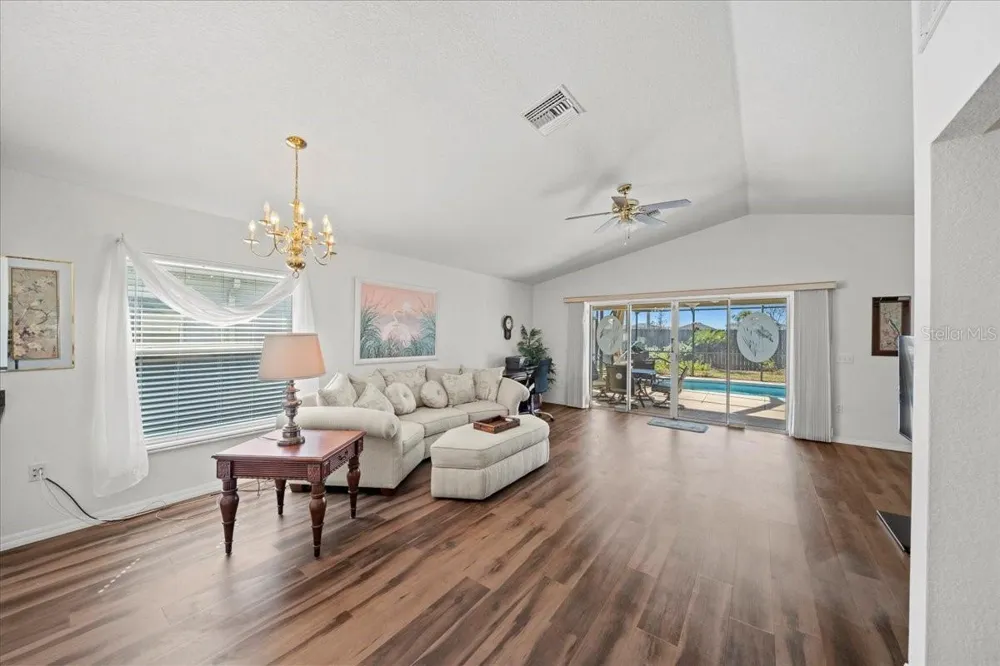 364 LAKE SUZANNE DRIVE Lake Wales, FL 33859