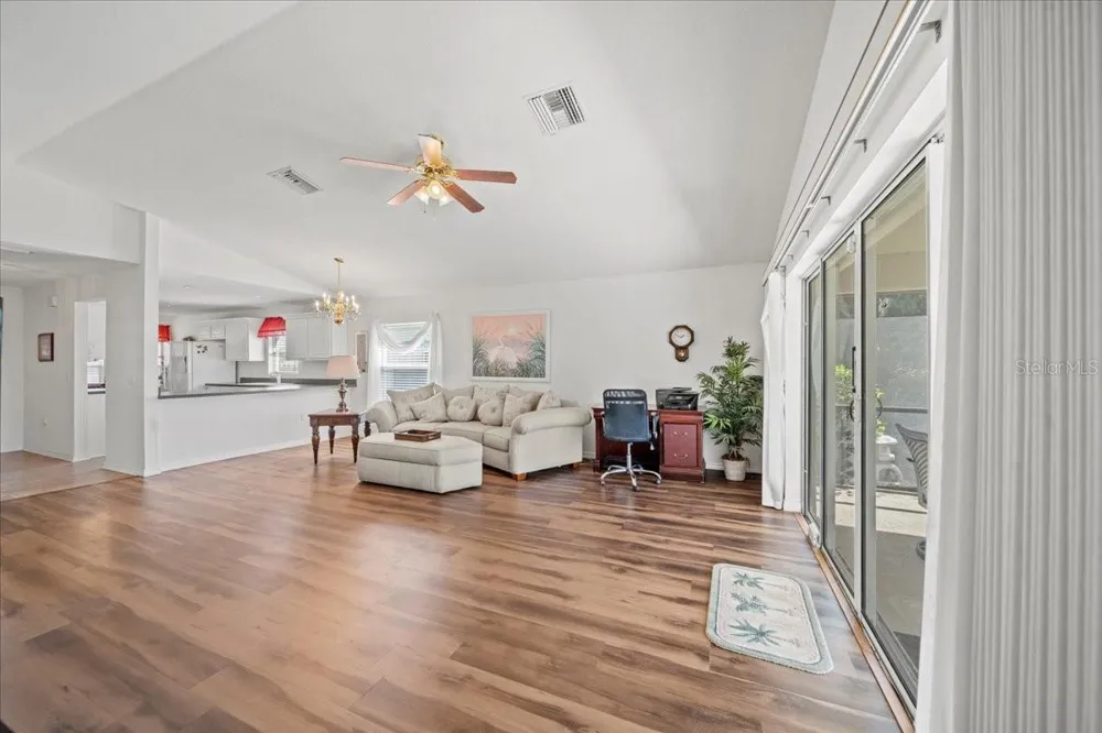 364 LAKE SUZANNE DRIVE Lake Wales, FL 33859