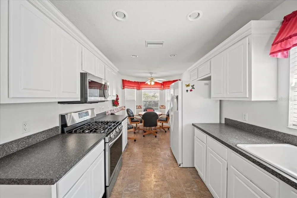 364 LAKE SUZANNE DRIVE Lake Wales, FL 33859