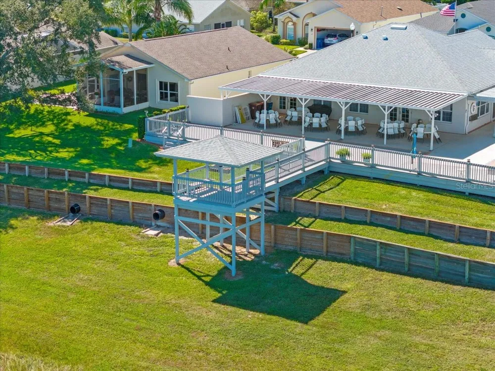 364 LAKE SUZANNE DRIVE Lake Wales, FL 33859