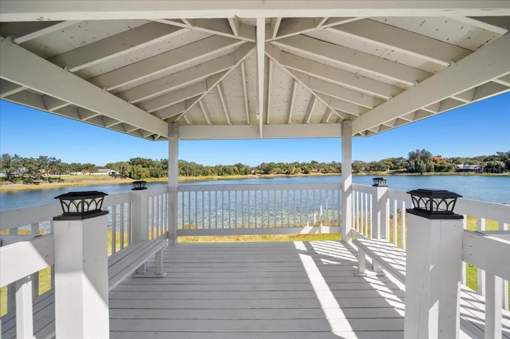 364 LAKE SUZANNE DRIVE Lake Wales, FL 33859