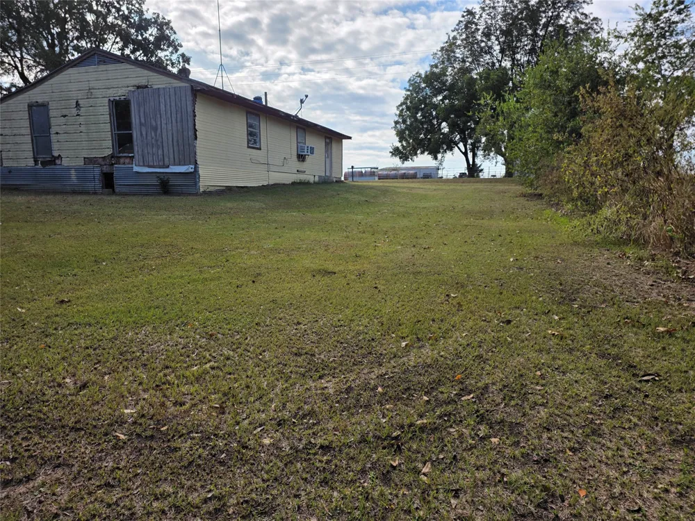 3830 County Road 4040 Whitewright, TX 75491