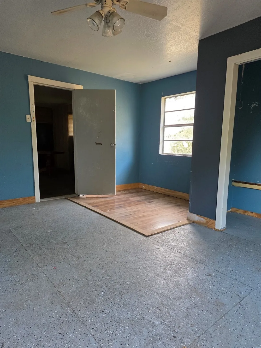 3830 County Road 4040 Whitewright, TX 75491