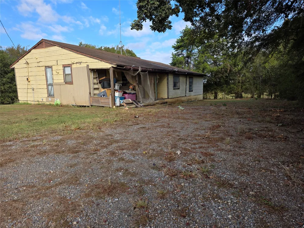 3830 County Road 4040 Whitewright, TX 75491