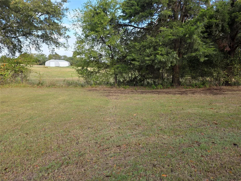3830 County Road 4040 Whitewright, TX 75491