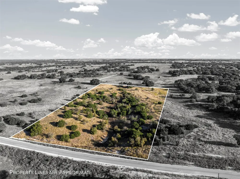 205 Yellowstone Drive Oglesby, TX 76561