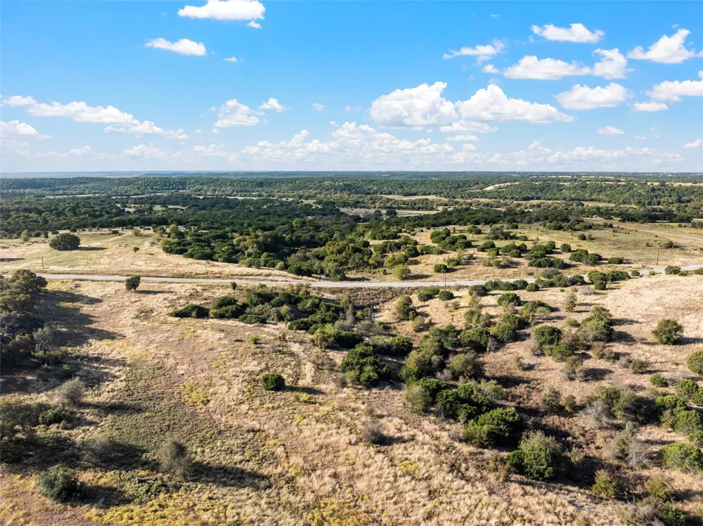 205 Yellowstone Drive Oglesby, TX 76561