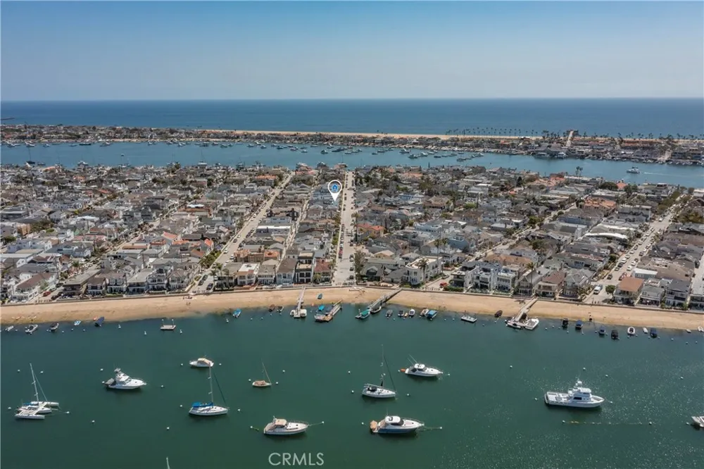 216 Collins Newport Beach, CA 92662