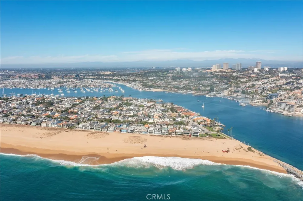 216 Collins Newport Beach, CA 92662