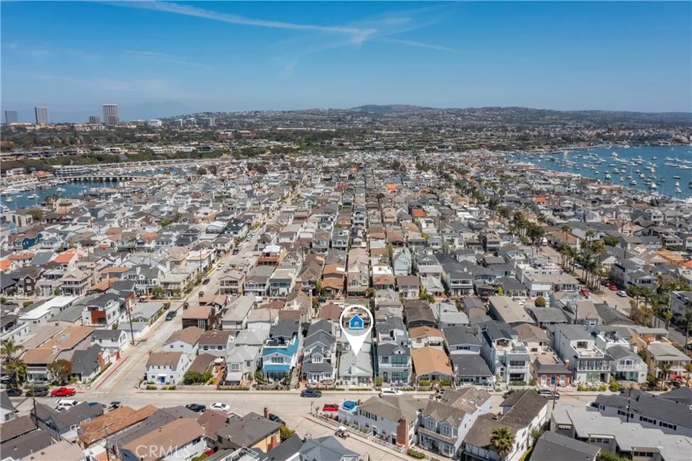 216 Collins Newport Beach, CA 92662