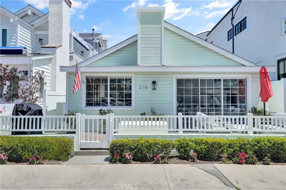 216 Collins Newport Beach, CA 92662