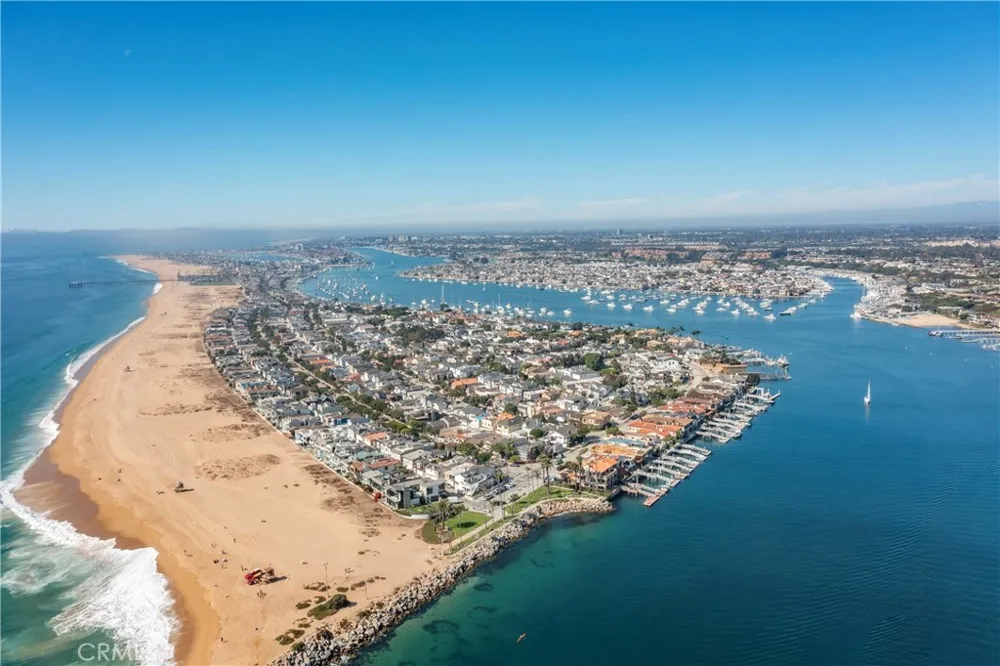 216 Collins Newport Beach, CA 92662