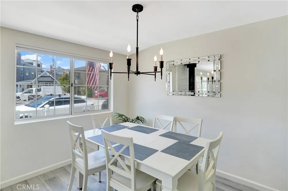 216 Collins Newport Beach, CA 92662