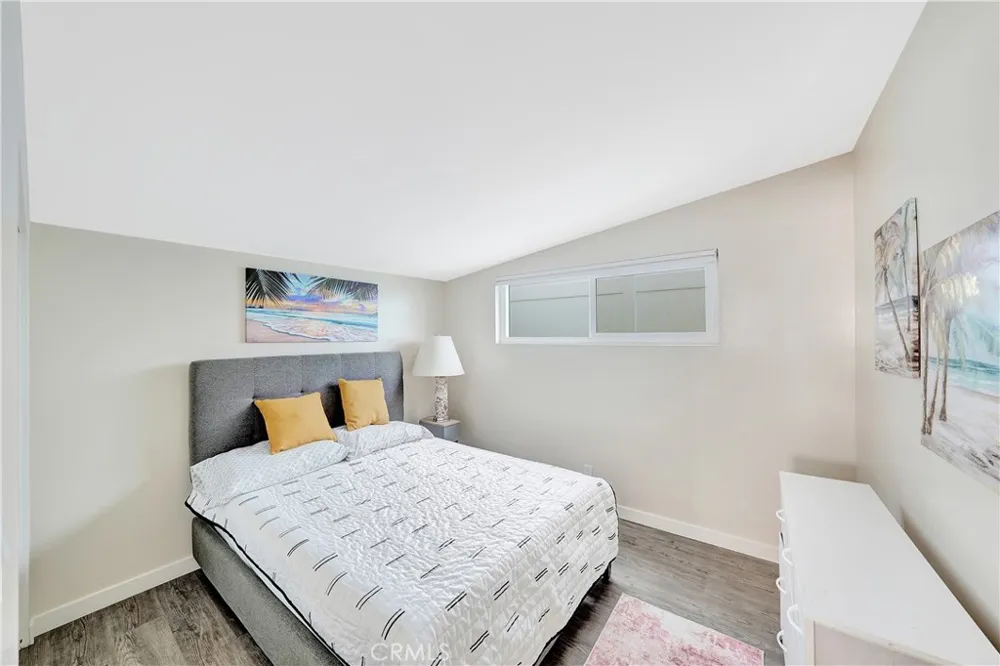 216 Collins Newport Beach, CA 92662