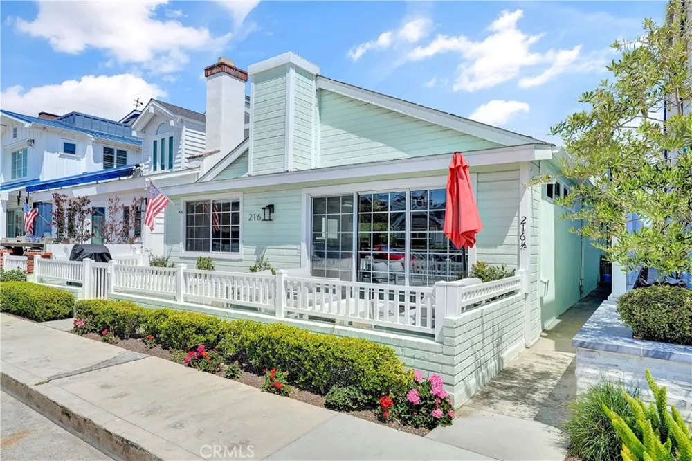 216 Collins Newport Beach, CA 92662