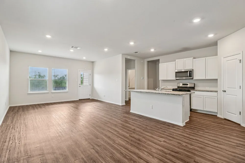 4006 Bay Leaf Loop Von Ormy, TX 78073