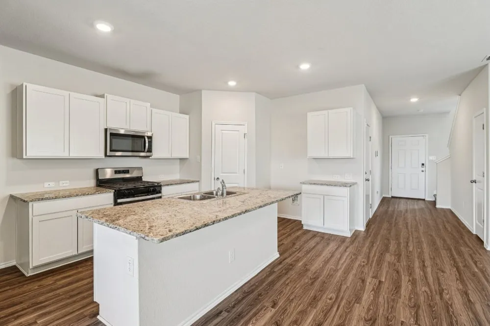 4006 Bay Leaf Loop Von Ormy, TX 78073