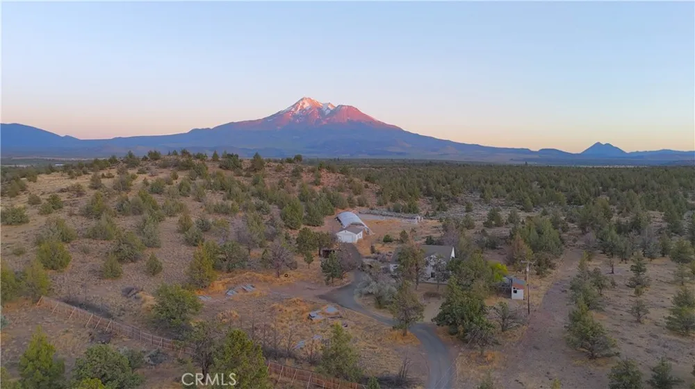 10410 County Hwy A-12 Montague, CA 96064