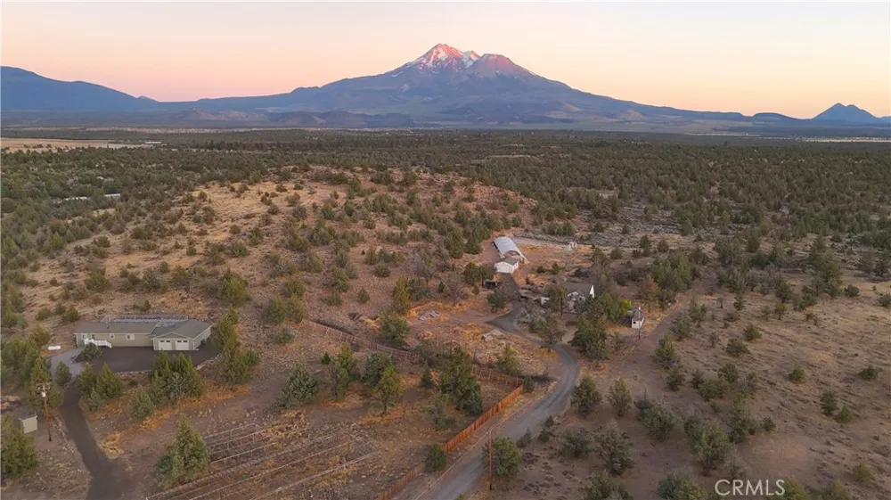 10410 County Hwy A-12 Montague, CA 96064