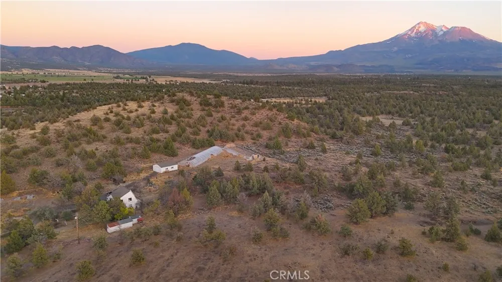 10410 County Hwy A-12 Montague, CA 96064