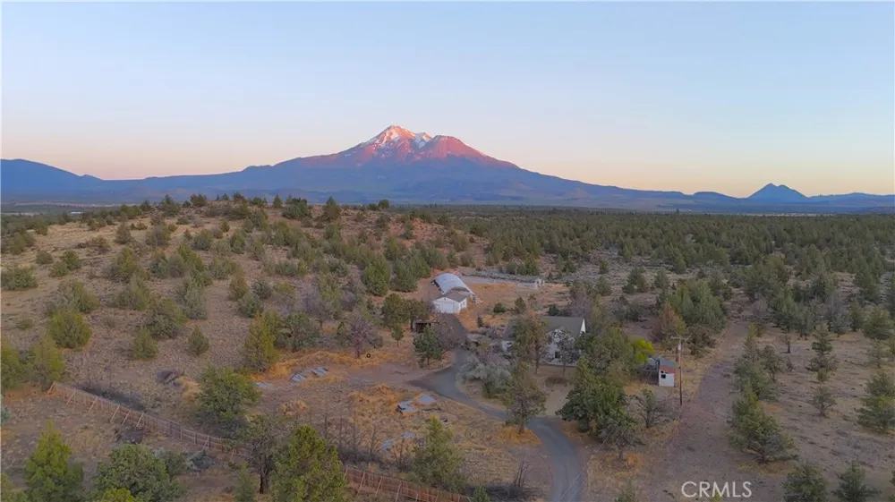 10410 County Hwy A-12 Montague, CA 96064