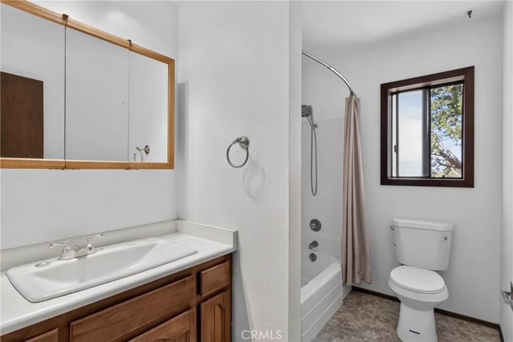 10410 County Hwy A-12 Montague, CA 96064