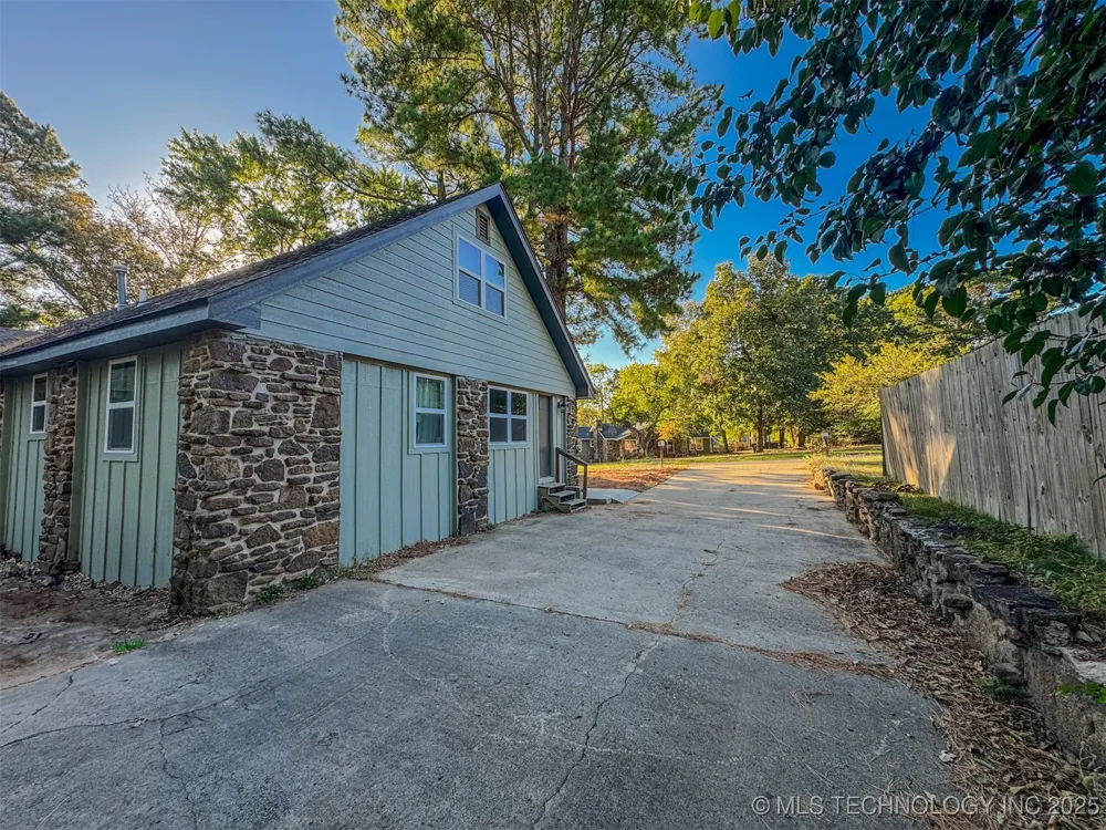305 Wheeler Street Tahlequah, OK 74464