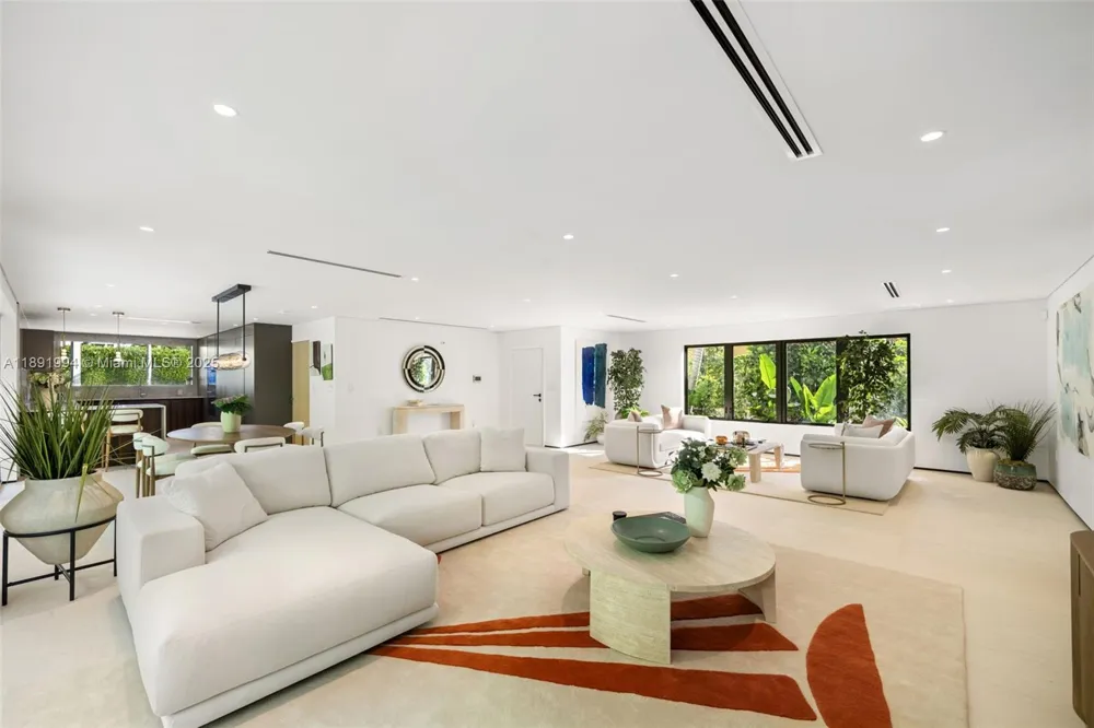 222 E Rivo Alto Dr Miami Beach, FL 33139
