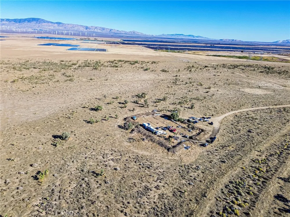 115 West B-12 Avenue Fairmont, CA 93536