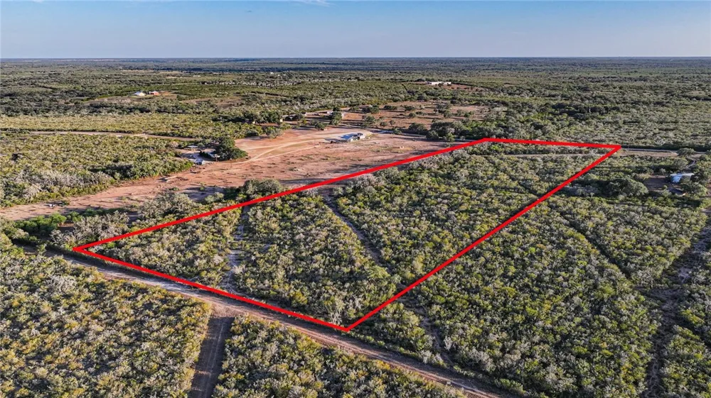 W King Lane Tuleta, TX 78162
