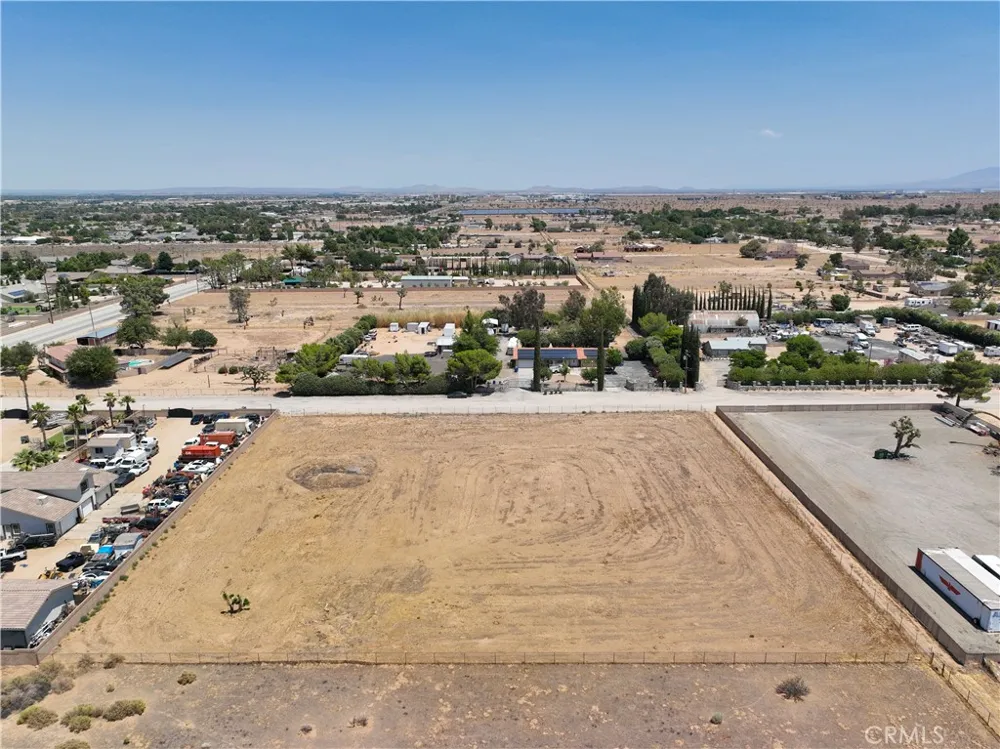 27 Saint W Drt Vic Avenue Palmdale, CA 93551