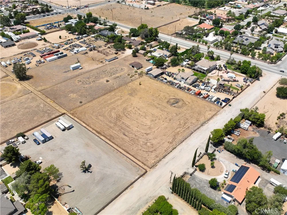 27 Saint W Drt Vic Avenue Palmdale, CA 93551
