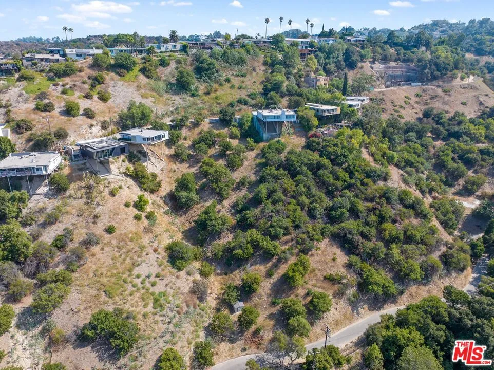 3654 Oakfield Drive Sherman Oaks, CA 91423