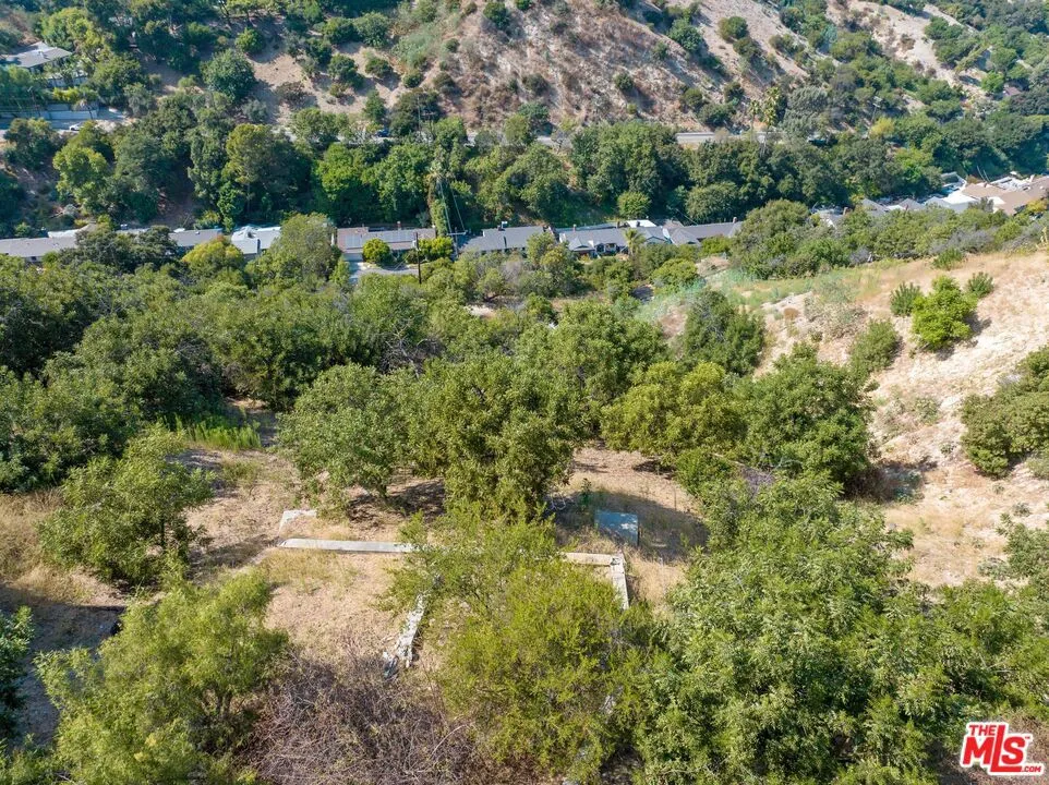 3664 Oakfield Drive Sherman Oaks, CA 91423