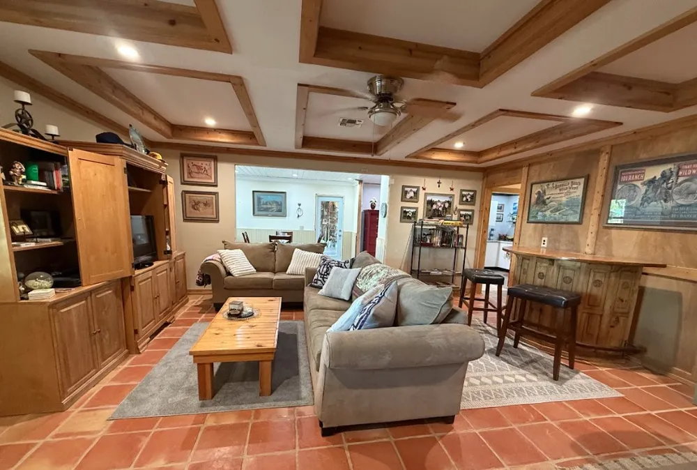 1127 County Road 234 Road Milano, TX 76556