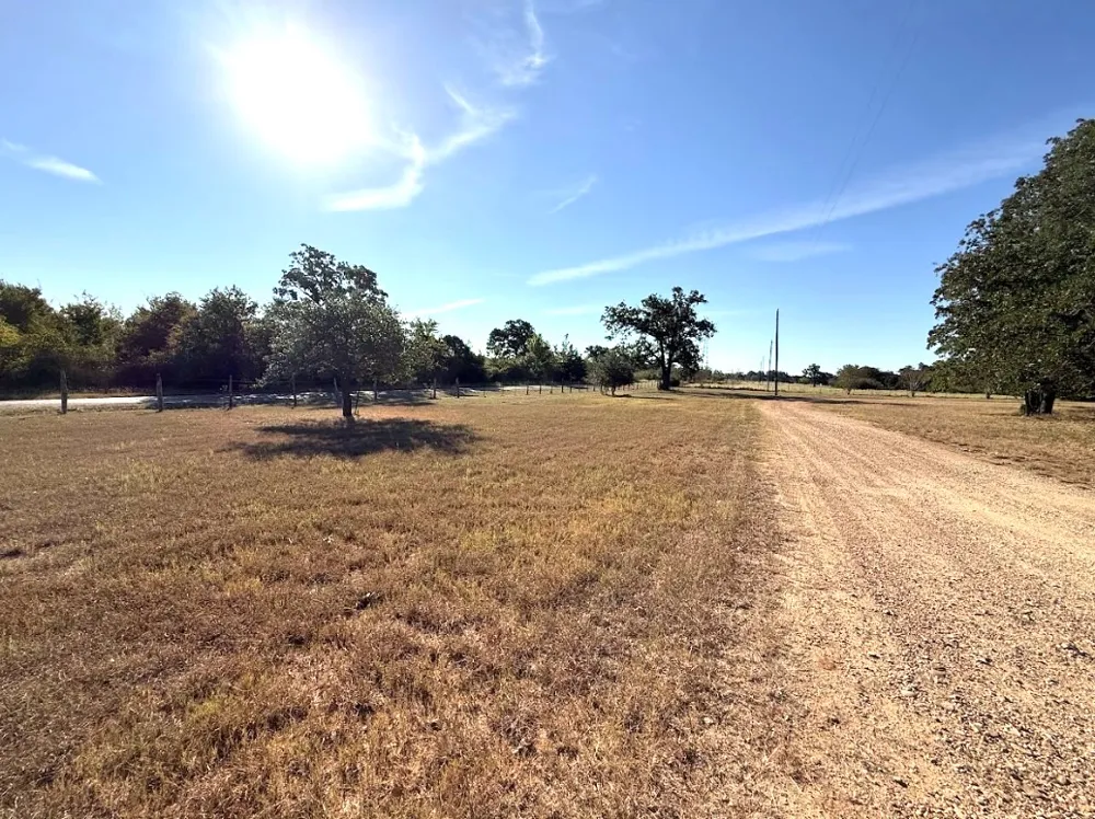 1127 County Road 234 Road Milano, TX 76556