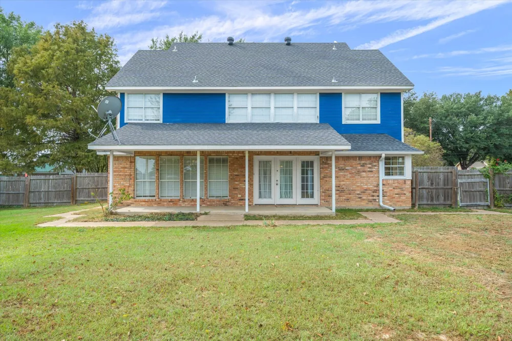 290 Sycamore Street Van, TX 75790
