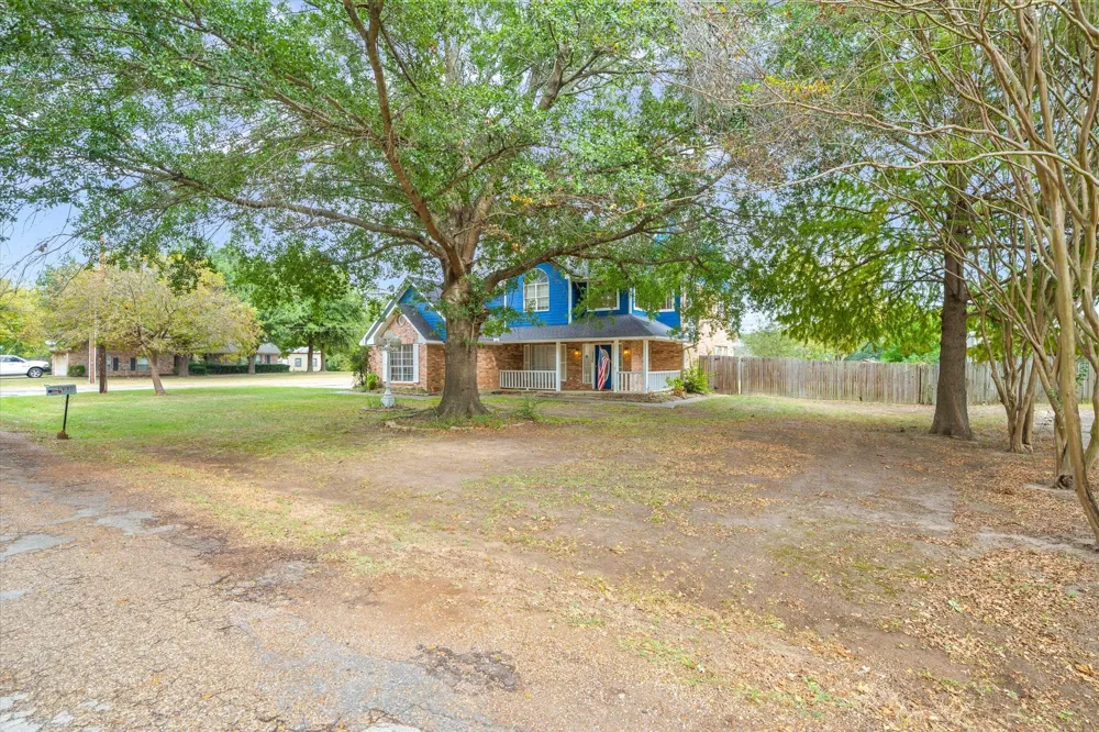 290 Sycamore Street Van, TX 75790