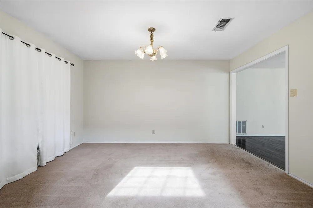 290 Sycamore Street Van, TX 75790