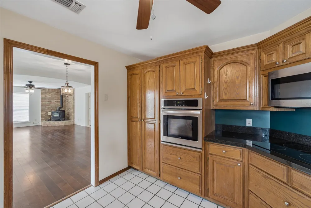290 Sycamore Street Van, TX 75790